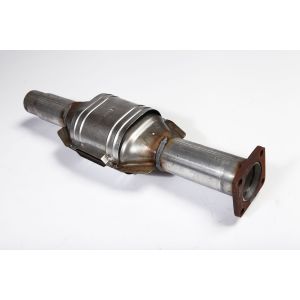 Omix-ADA Catalytic Converter For 1987-92 Jeep Wrangler YJ With 2.5L & 1991-92 Jeep Wrangler YJ & Cherokee XJ With 4.0L 17604.03